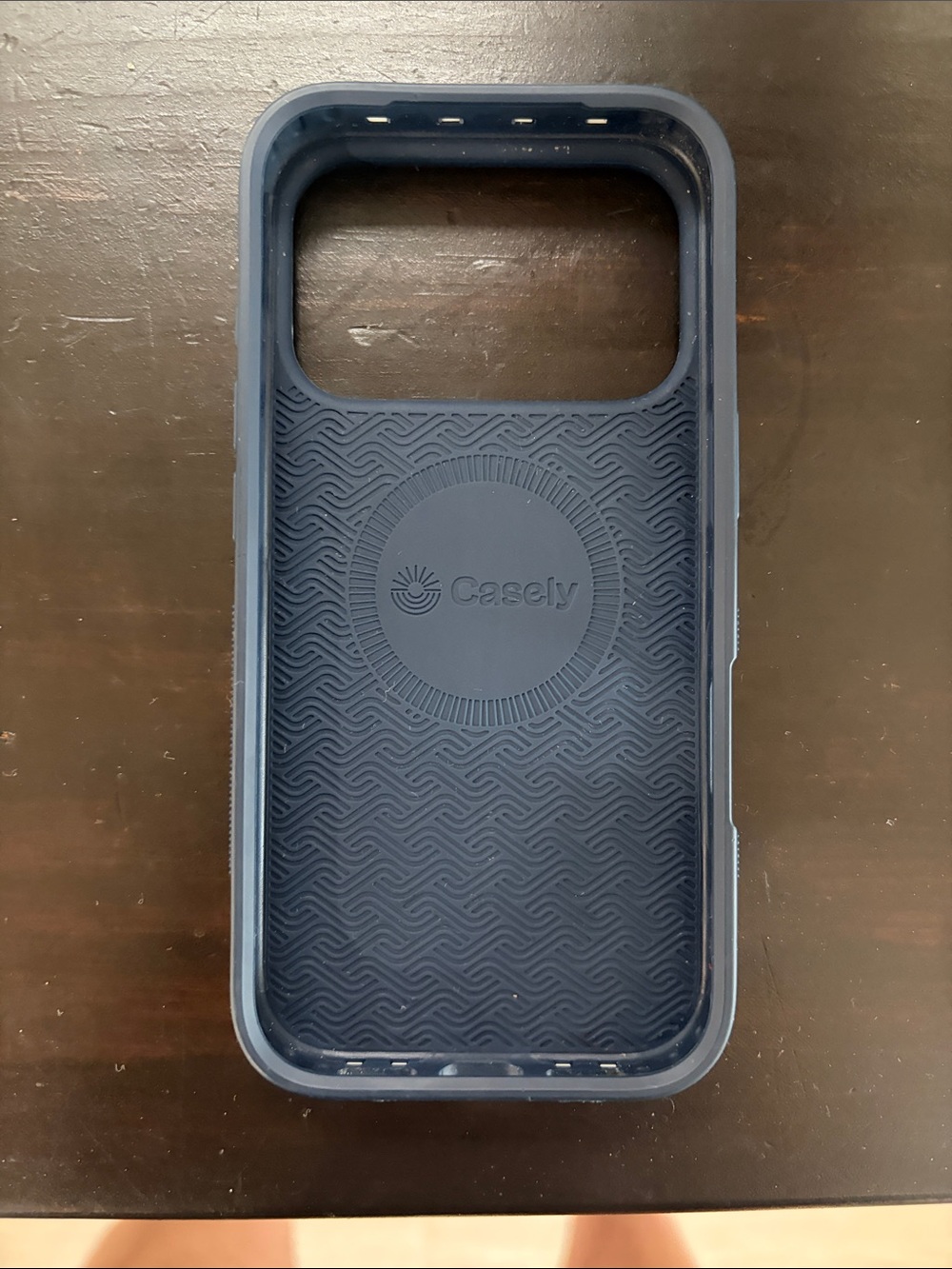 Casely Floral 17 pro Classic Mag-safe phone case - Picture 2 of 2